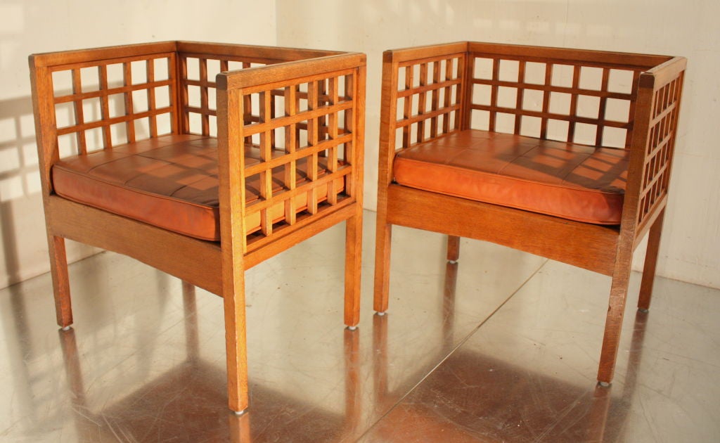A pair of English Arts and Crafts movement side chairs c1910