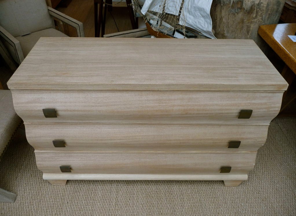 Large Serpentine Bleached Commode