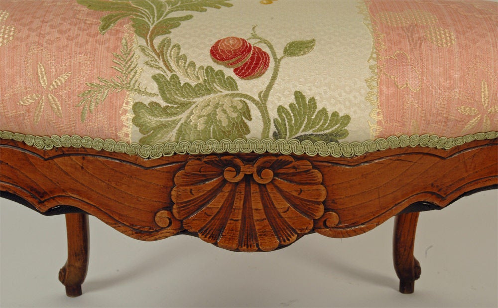 Upholstery French Late Régence, Early Louis XV Beech Fauteuil à La reine, c1720 For Sale
