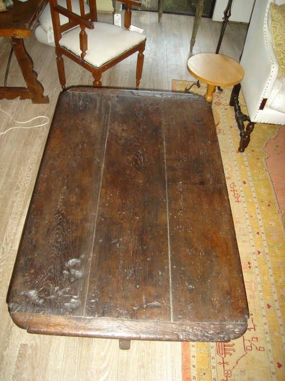 18th. Century French Louis XIV Oak Hunt Table