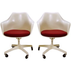 Tulip Desk Chairs by Eero Saarinen