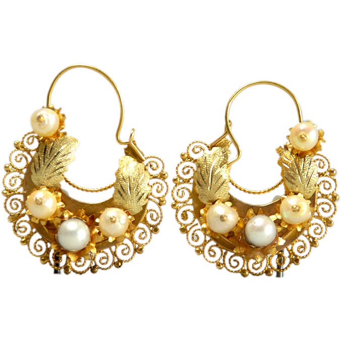 Pair Spanish Colonial Gold Filigree Earrings