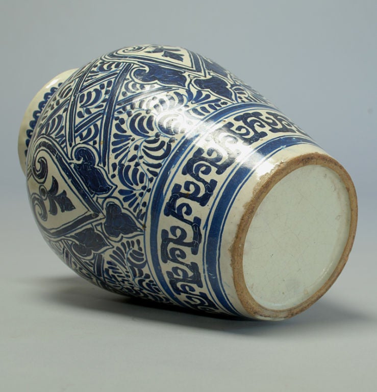 Ceramic Rare Mexican Talavera Poblana Blue on White Jar