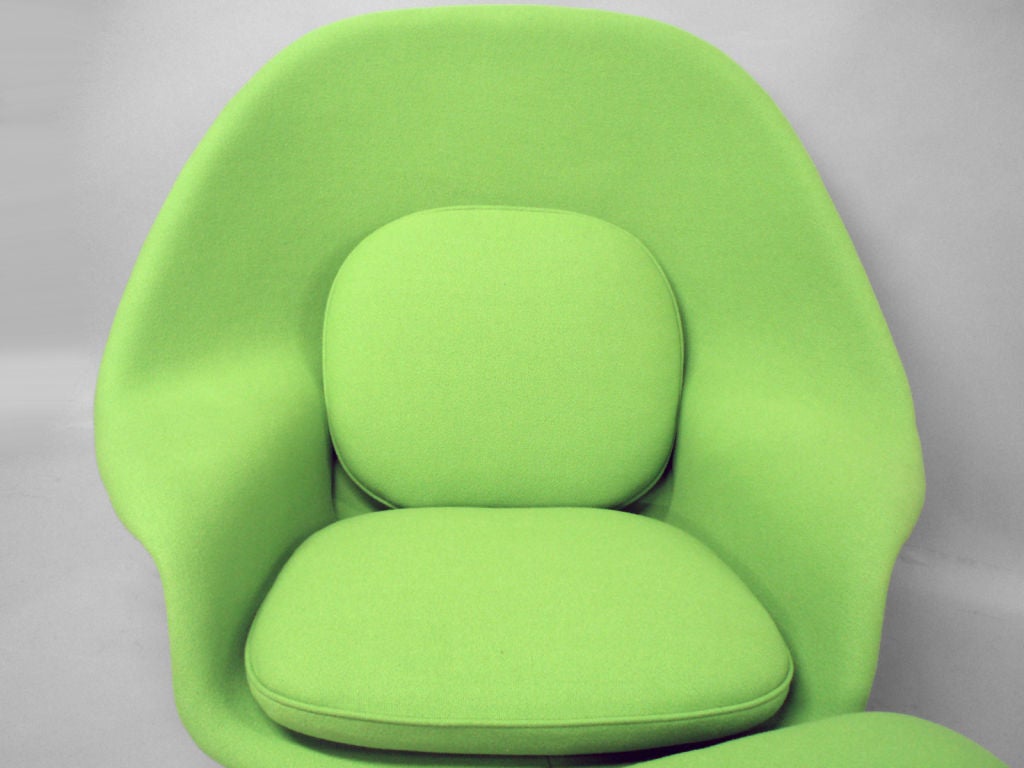 A Classic Vintage Womb Chair and Ottoman by Saarinen for Knoll