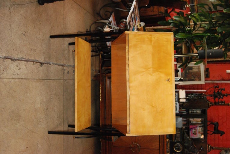 1950s Sycamore and black lacquer finish desk designed by Alfred Hendrickz 
Depth when open 30