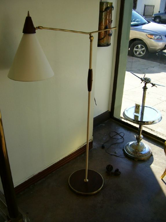 Mid-20th Century 1950'S ITALIAN FLOOR LAMP