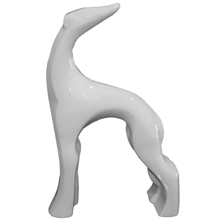 Sculpture de chien en porcelaine en vente