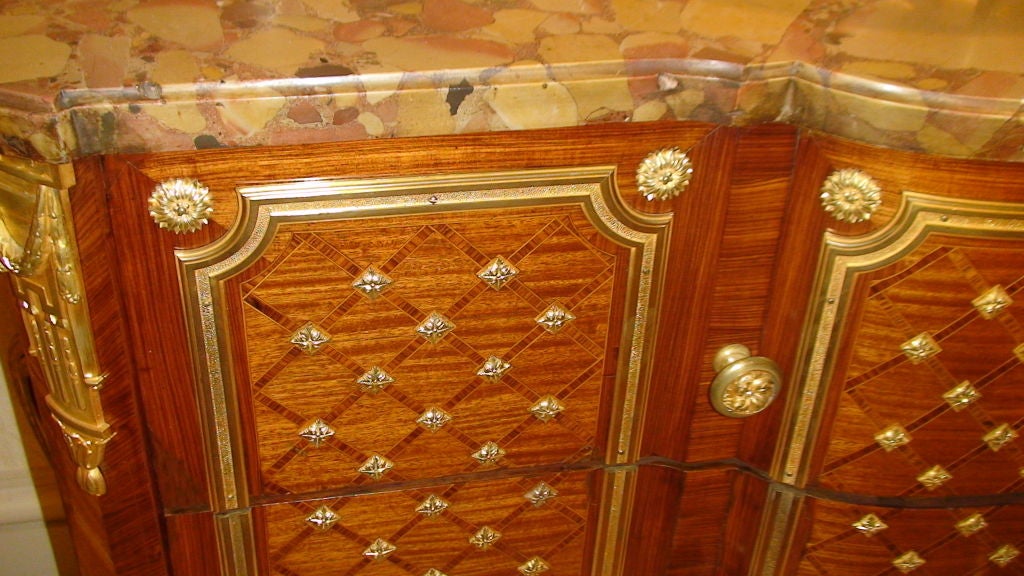 Fine French Louis LXV/XVI Transitional Commode