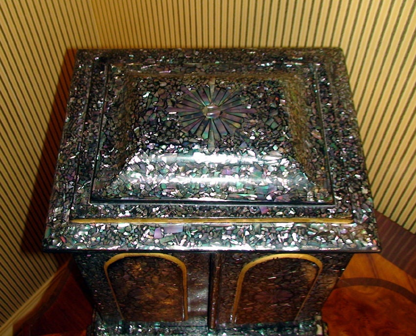 Fine Victorian Mother Of Pearl Inlaid Papier Mache Sewing/jewelr