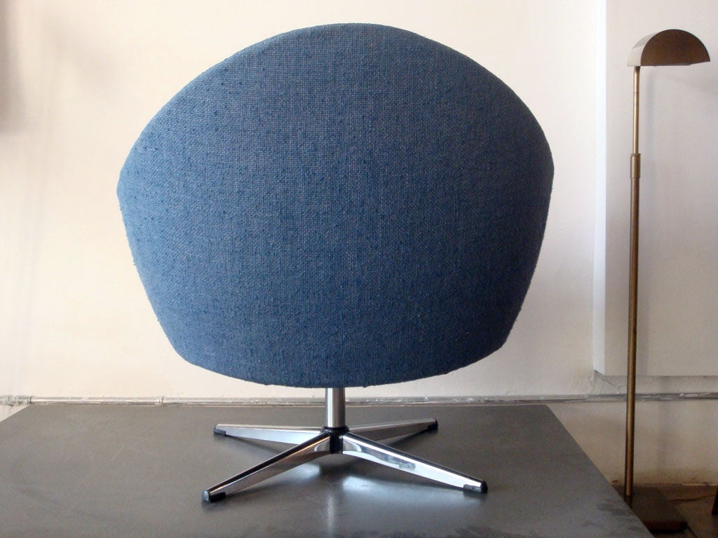 Wool Pair of Overman Egg Chairs