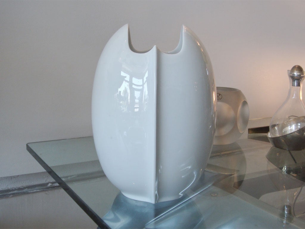 Lino Sabattini Vase for Rosenthal In Excellent Condition In Los Angeles, CA