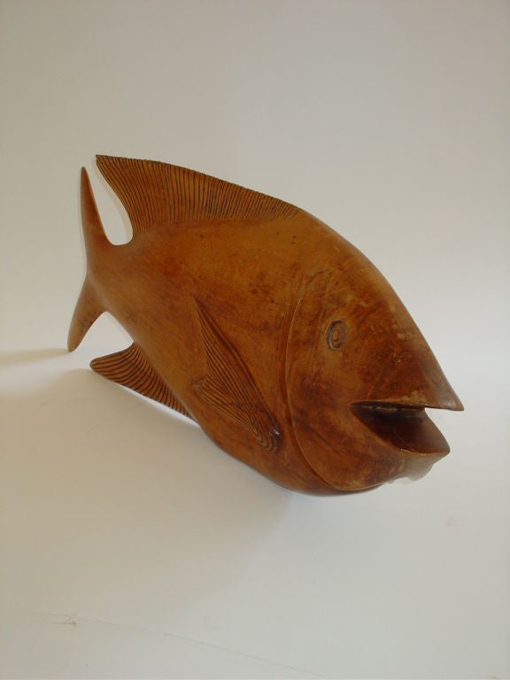 Fisch-Skulptur aus Holz (Volkskunst)