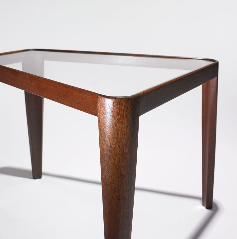 Mahogany Wedge-Shaped end table, model 4809 by Edward Wormley