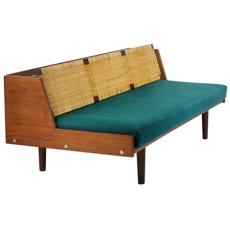 adjustable back sofa, model GE7 by Hans Wegner
