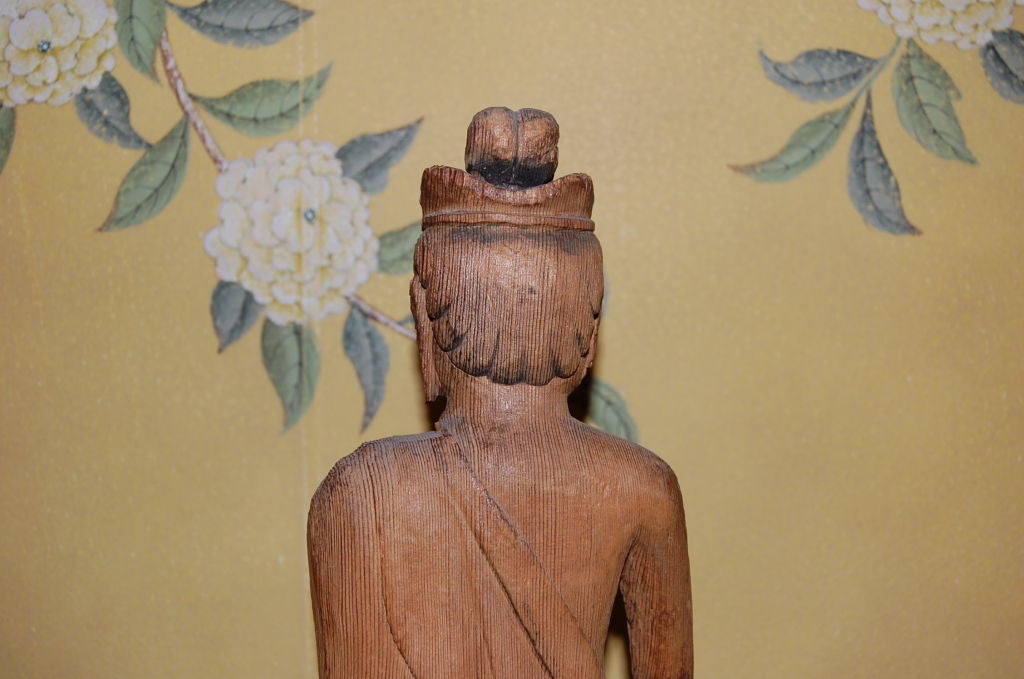 Japanese 18th Century Wood Statue of Kannon, Goddess of Mercy In Good Condition For Sale In New York, NY