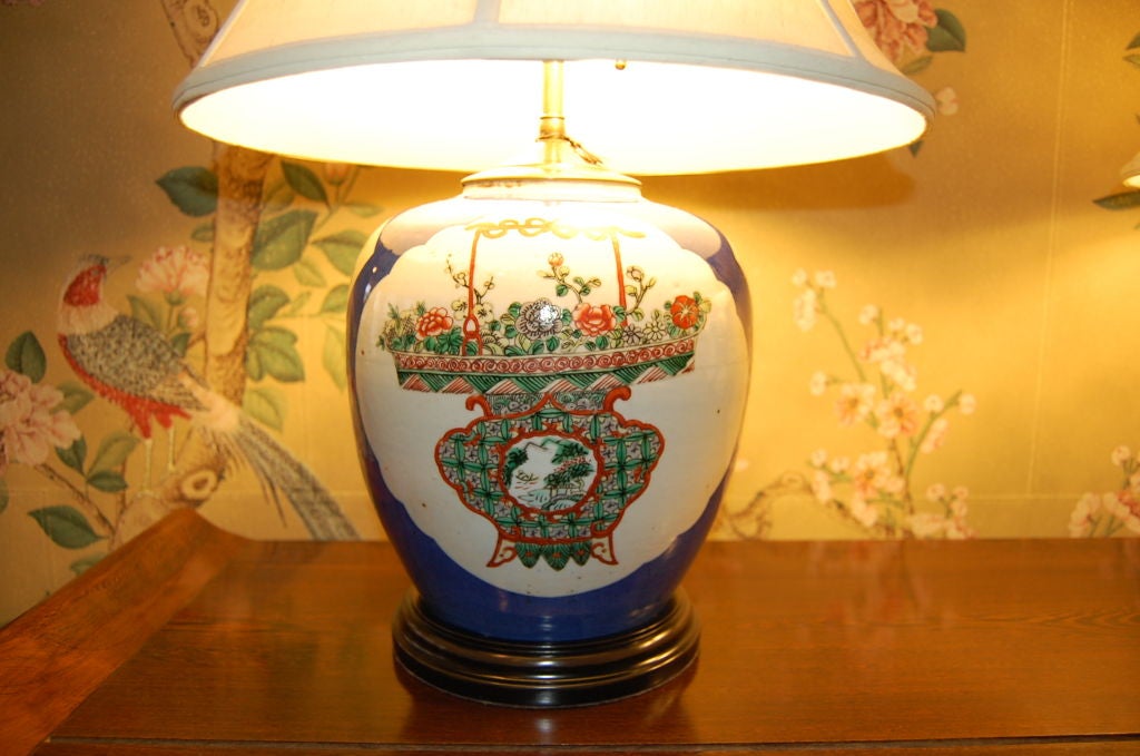 Pair of 19th century Chinese ginger jars as lamps In Excellent Condition In New York, NY