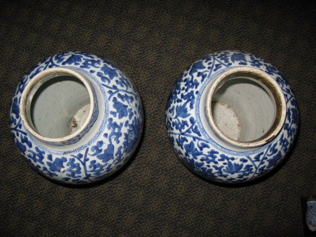 Pair of large Chinese Kangxi Period blue and white temple jars 1