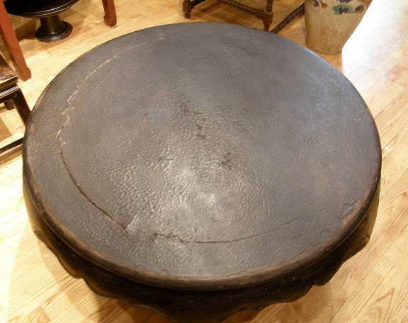 18th Century and Earlier 18th Century Chinese Chow Leg Round Kang Table or Coffee Table For Sale