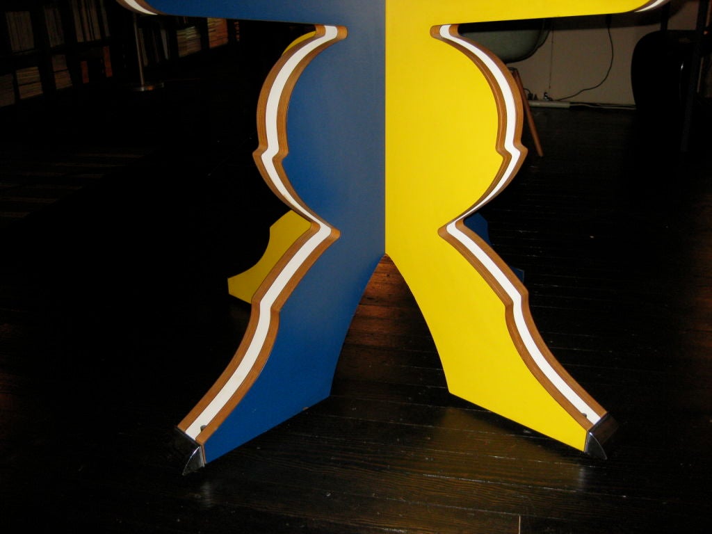 Robert Venturi Prototype Urn Dining Table for Knoll 1