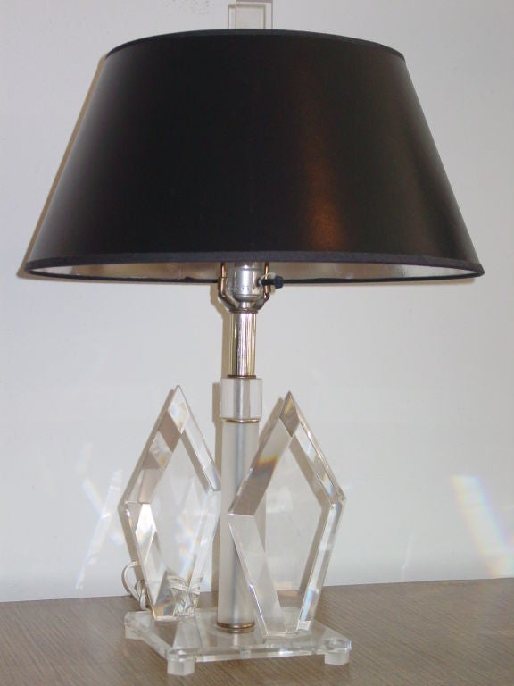 Late 20th Century Cool pair of Lucite Lamps