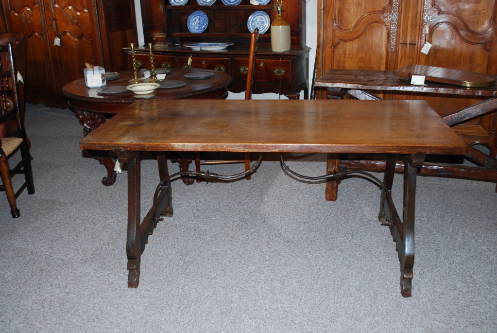 17th century Spanish table