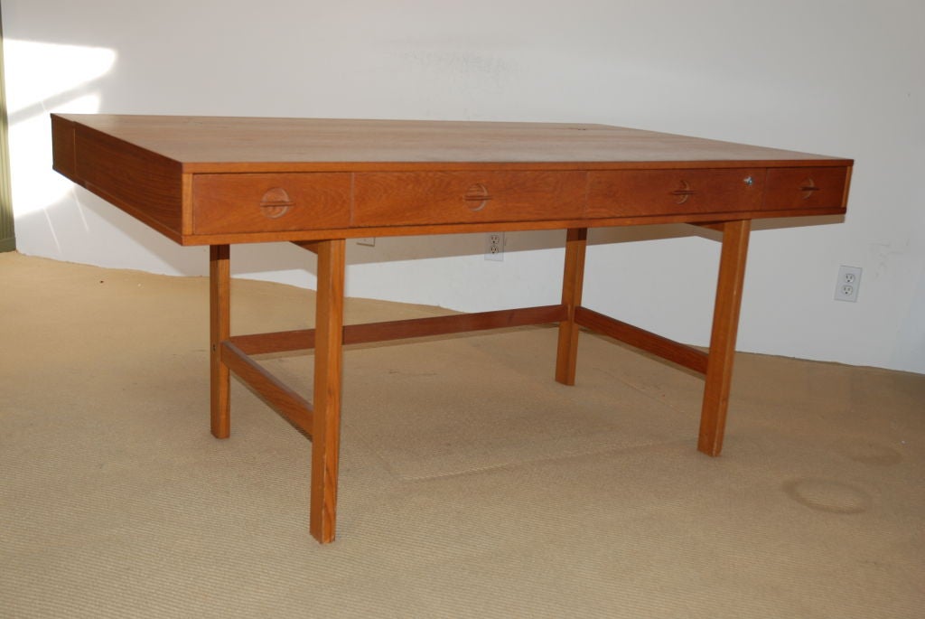 The Lovig desk by Dansk