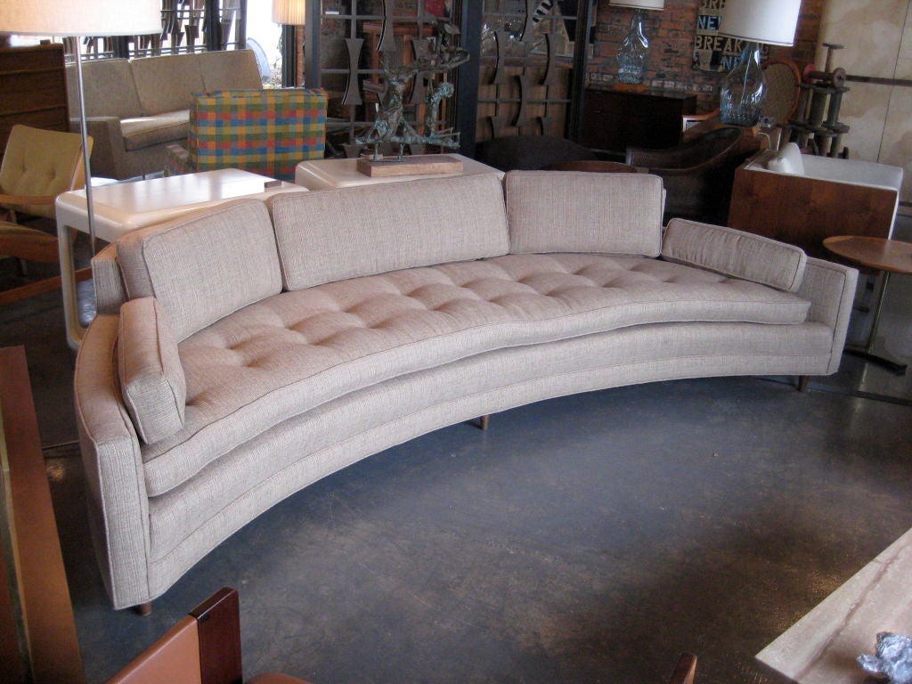 This sofa is absolutely gorgeous. The pictures speak for themselves.