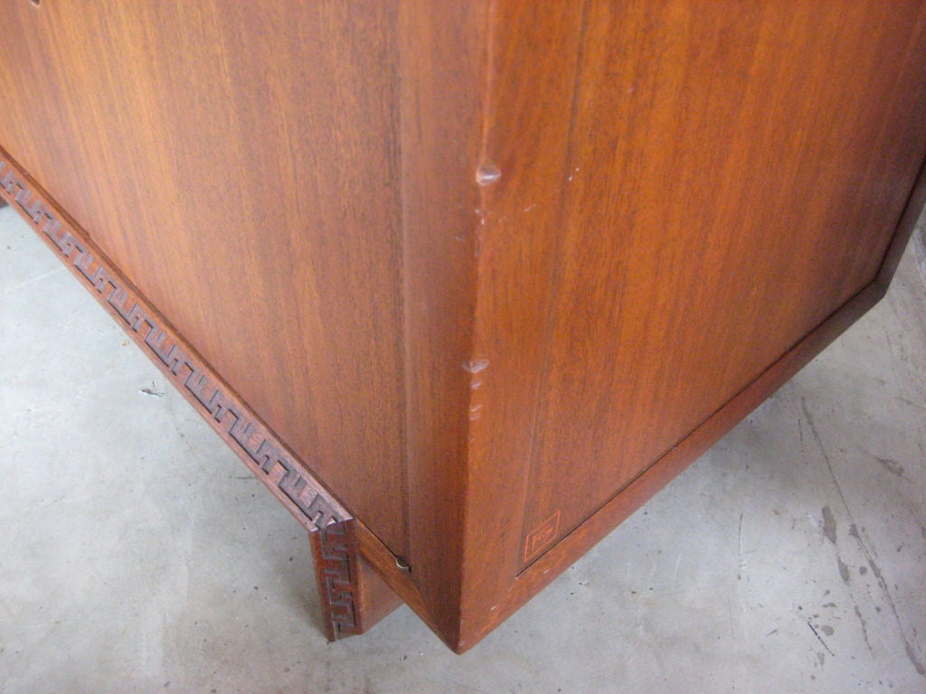 Mahogany cabinet by Frank Lloyd Wright 2