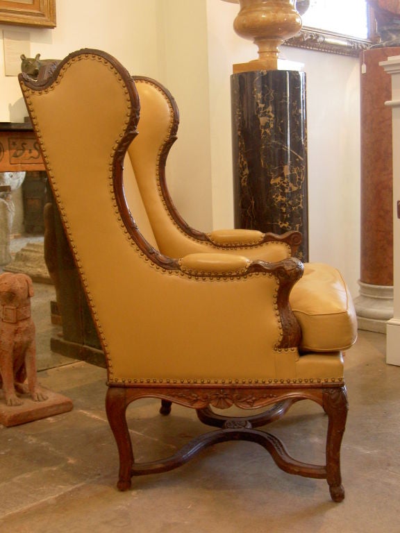 A Regence Grand Fauteuil a Oreilles (en confessionel)