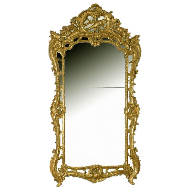 18th Century and Earlier French Louis XV Gilt Mirror For Sale