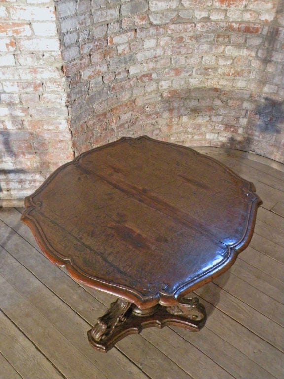 18th Century and Earlier Italian early 18th century Baroque Walnut Center Table For Sale