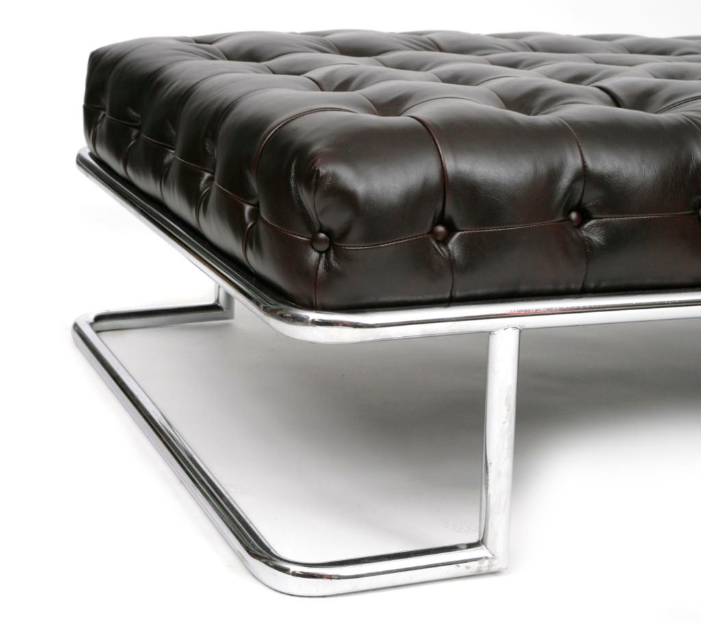 Late 20th Century Italian Chrome and Leather Chaise Lounge