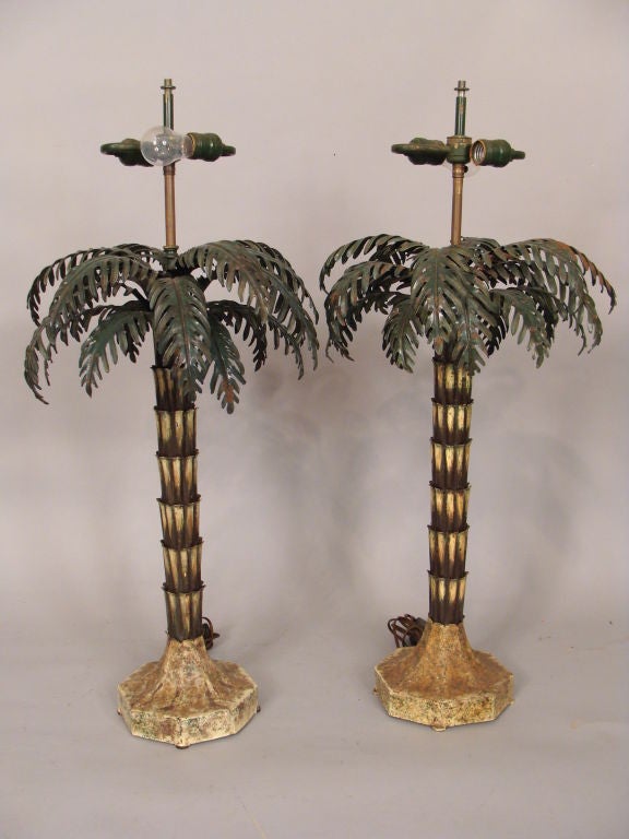 Tôle Pair of tole palm tree lamps