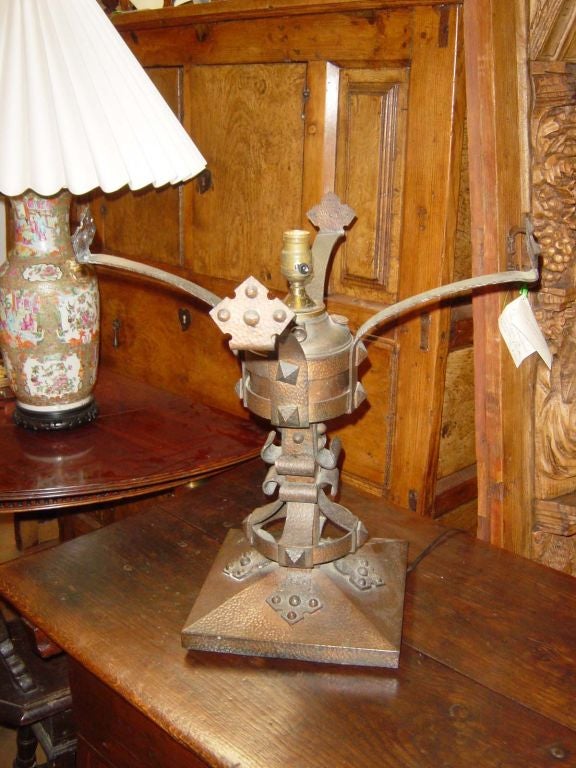 American Arts and Crafts Lamp For Sale
