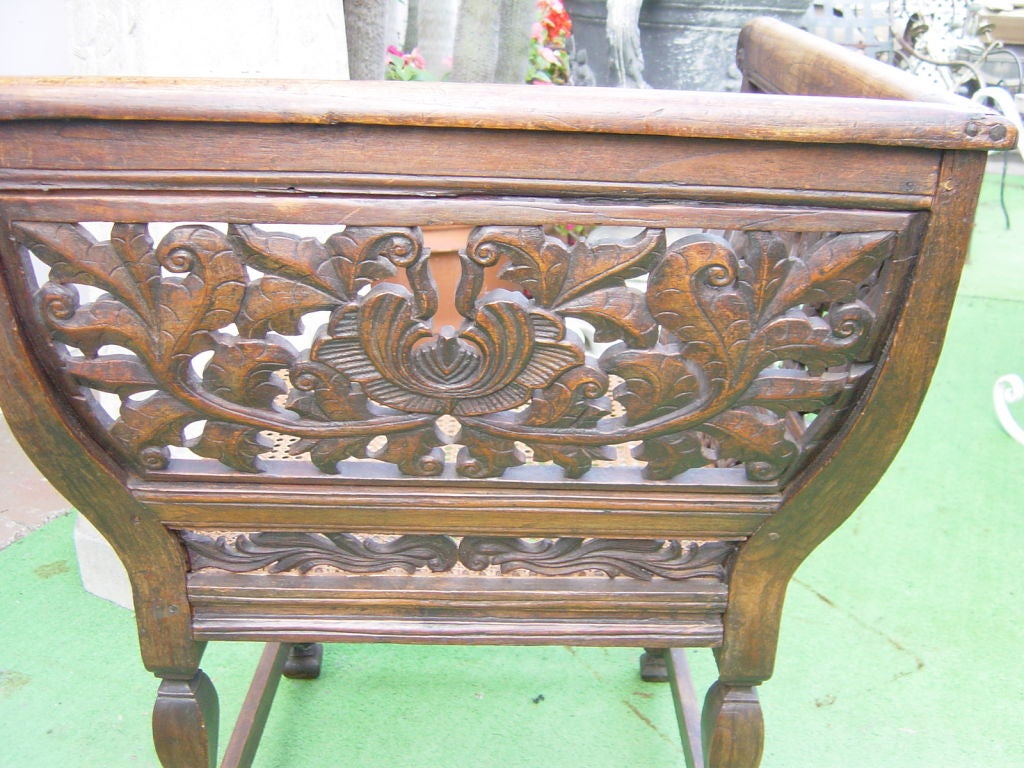 Dutch Colonial Corner Chair In Good Condition For Sale In Newport Beach, CA