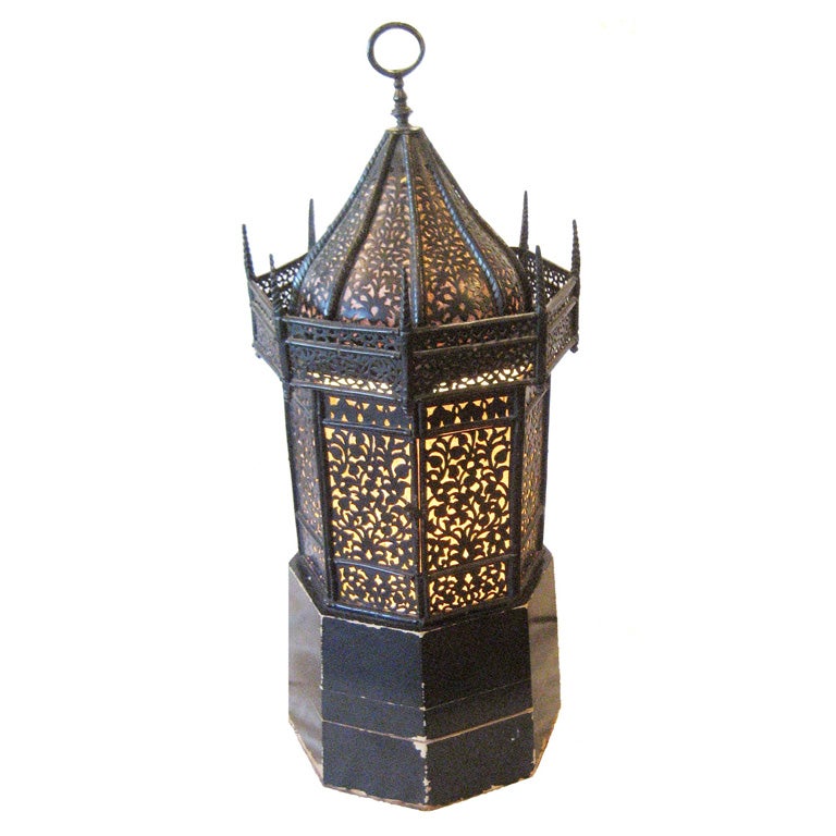 Antique Spanish Wrought Iron Table Lamp For Sale
