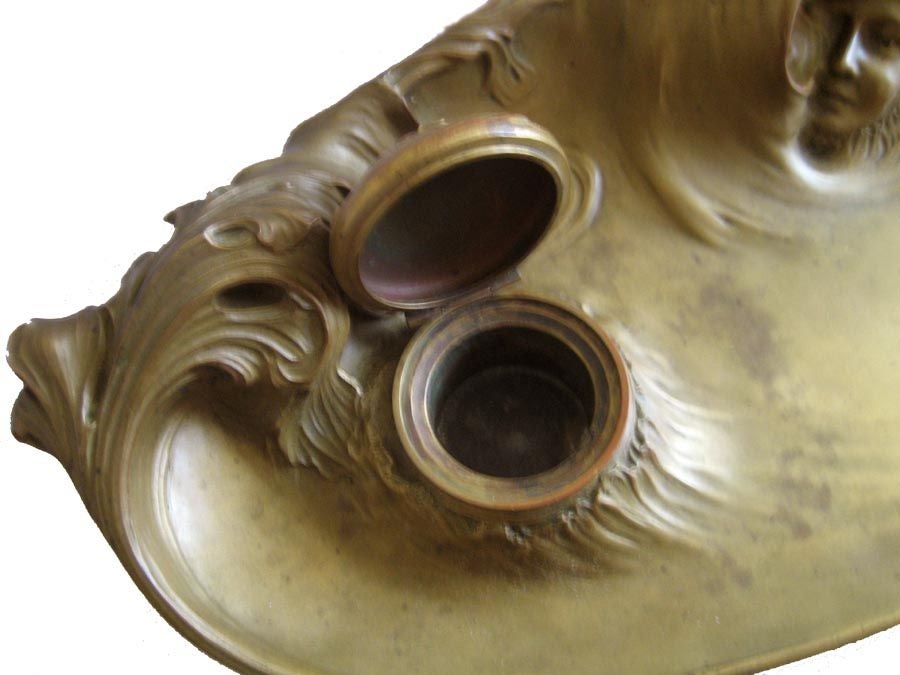 Bronze 19th Century Large French Art Nouveau bronze Ink-well By Louchet