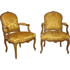 Pair of beechwood armchairs by Antoine Meunier (1690-after 1750)