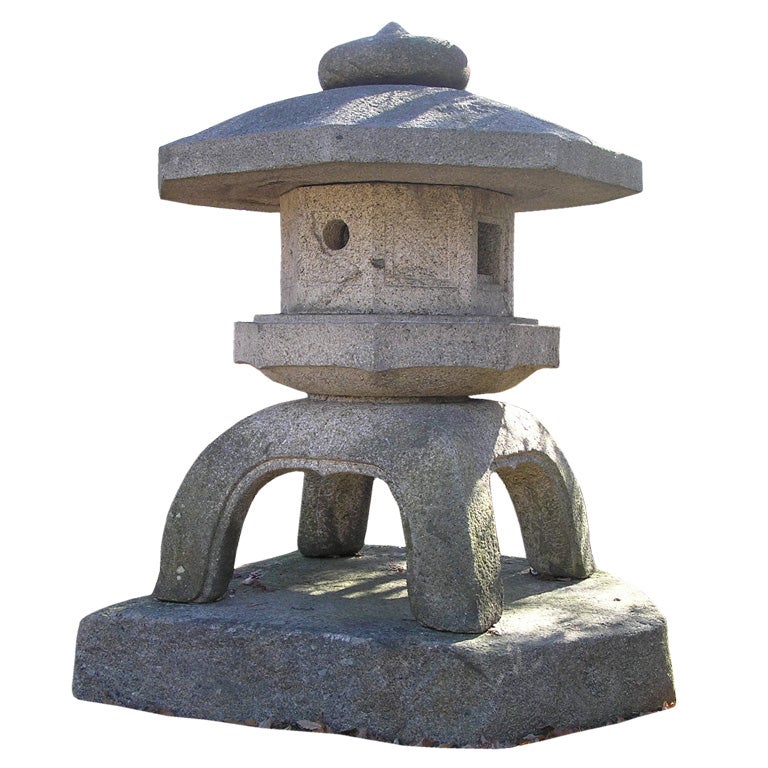 Extremly large YUKIMI Stone Lantern For Sale