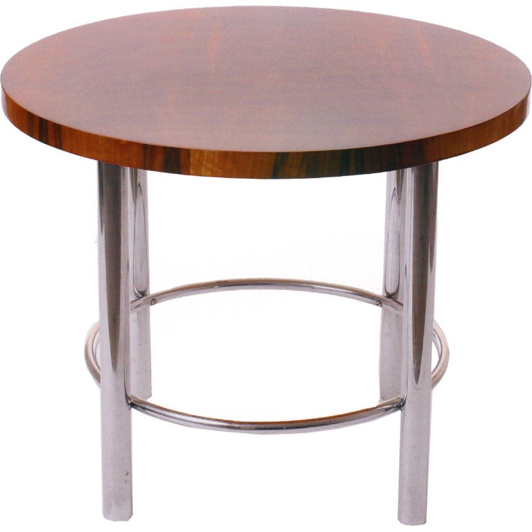 Art-déco-Tisch aus Nussbaumholz mit Chromsockel im Angebot