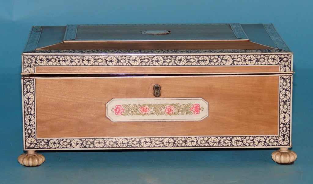 Inlaid camphor wood jewelry box