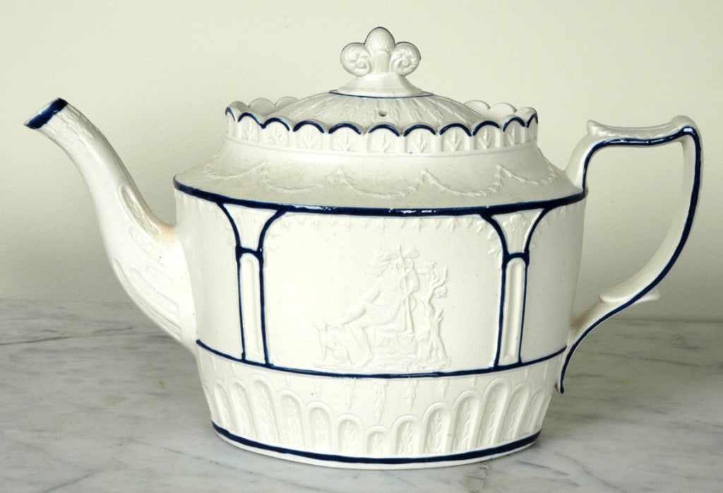Castleford covered tea pot
