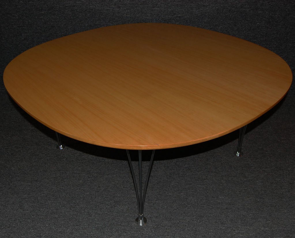 Table basse Superellipse de Bruno Mathsson et Piet Hein 1