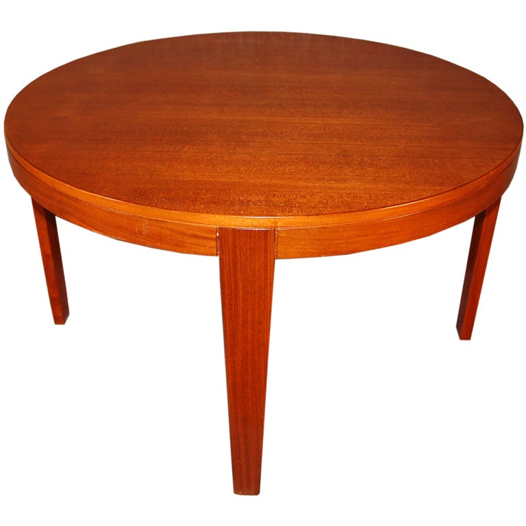 Swedish Mid-Century Modern Coffee or End Table For Sale 1