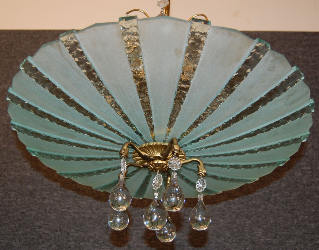 Suédois Lustre en cristal Orrefors et lustre à suspension en verre gravé en vente