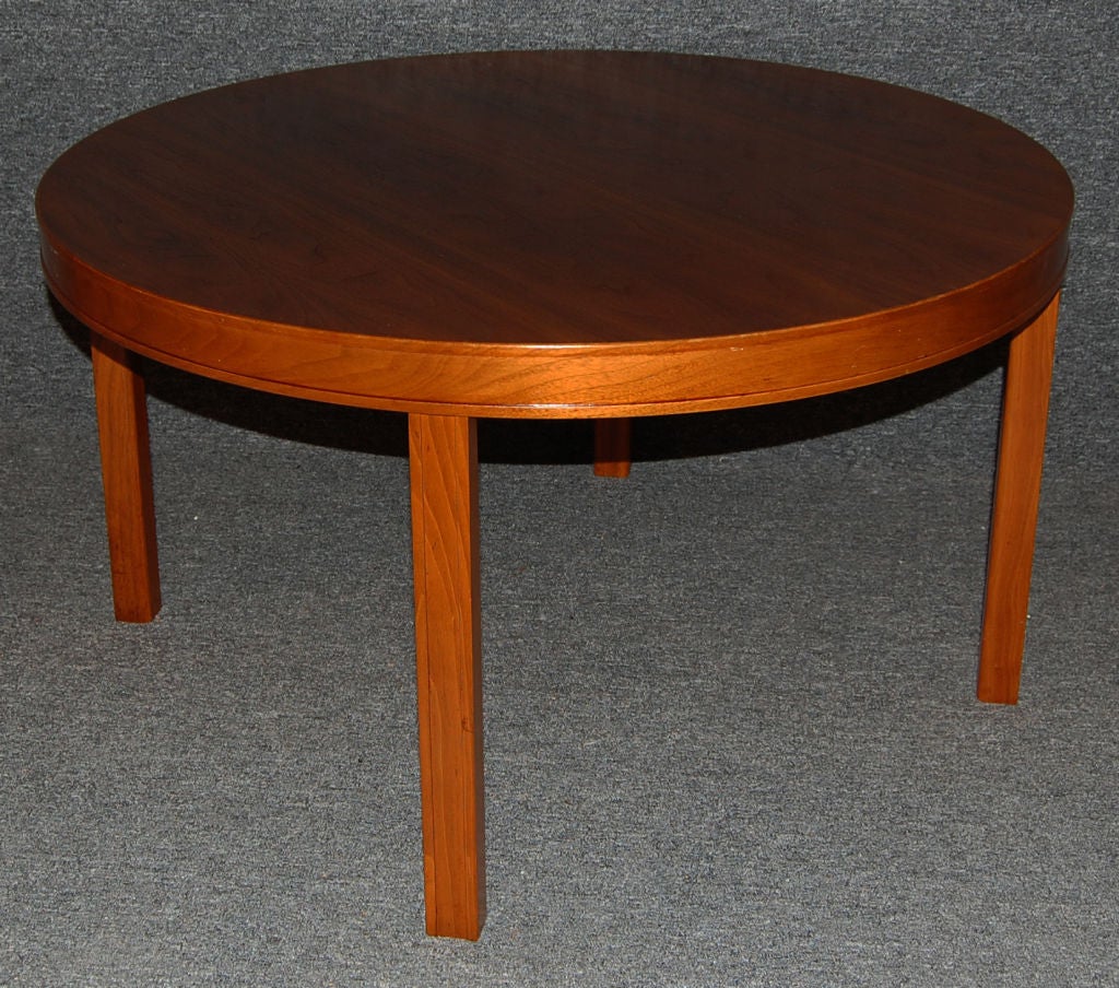 Swedish Modern Round Walnut End or Coffee Table by Carl Malmsten In Good Condition For Sale In Atlanta, GA