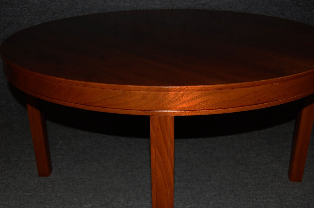 Swedish Modern Round Walnut End or Coffee Table by Carl Malmsten For Sale 2