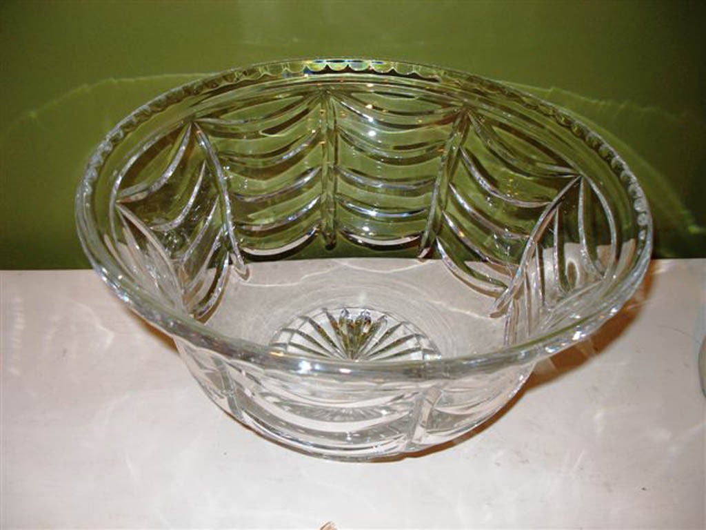 Crystal punch bowl in garland form, Reported to be purchased from Tiffany & Co.
