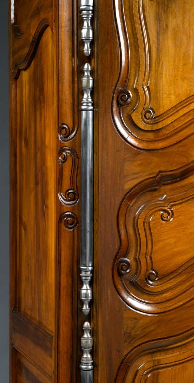 French, Late 18th Century, Fruitwood, Provençal Armoire For Sale 2