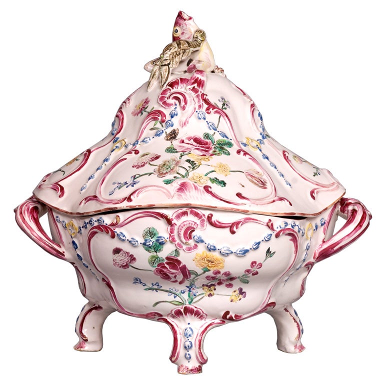 French, 18th Century, Soupière en Faïence from Marseille For Sale